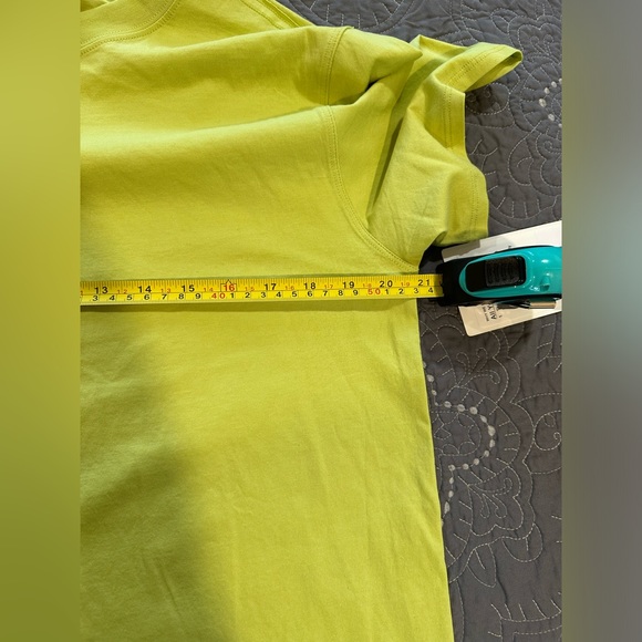 Lululemon Women’s Green All Yours Tee NWT Size 6 - Picture 3 of 8